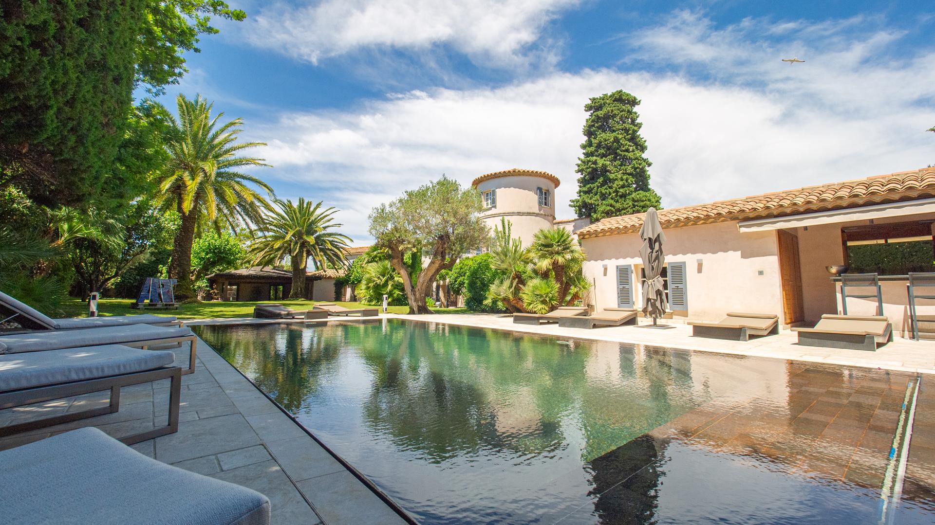 Property VILLA THE TOWER