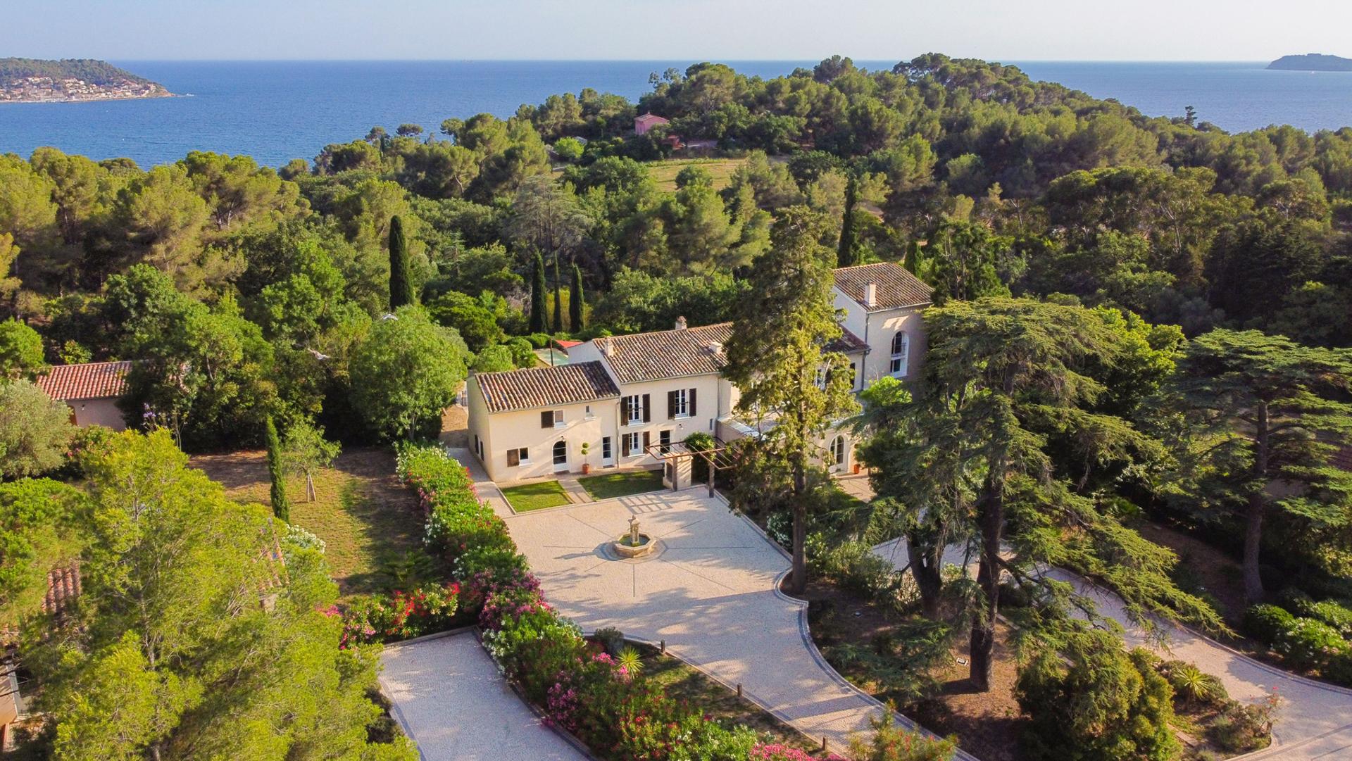 LE DOMAINE  DU PRADET