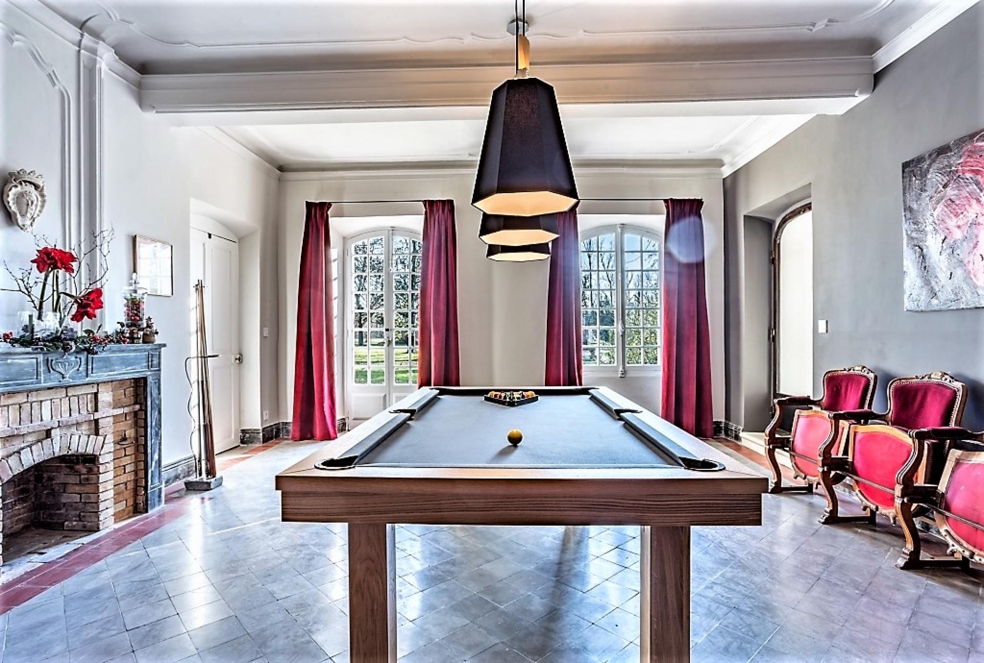 A GREAT ROOM TO PLAY A GAME OF POOL