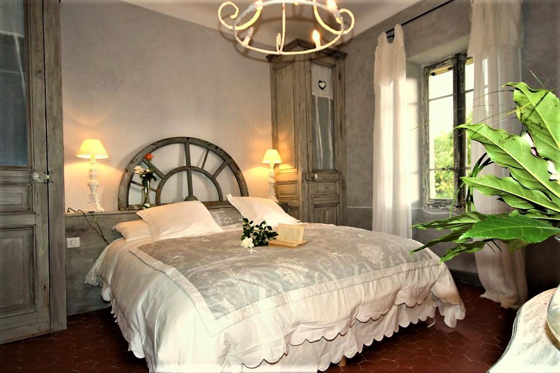 Bedroom upstairs in La Douceur de Vivre Mas Provence