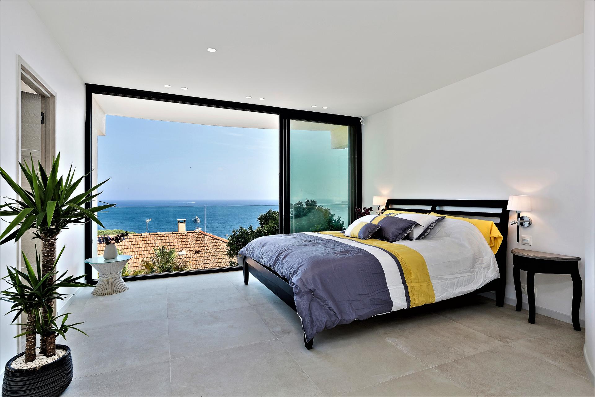 VILLA INFINITY AND ONE OF ITS NICE BEDROOM FOR A GREAT HOLIDAY IN EZE COTE D'AZUR