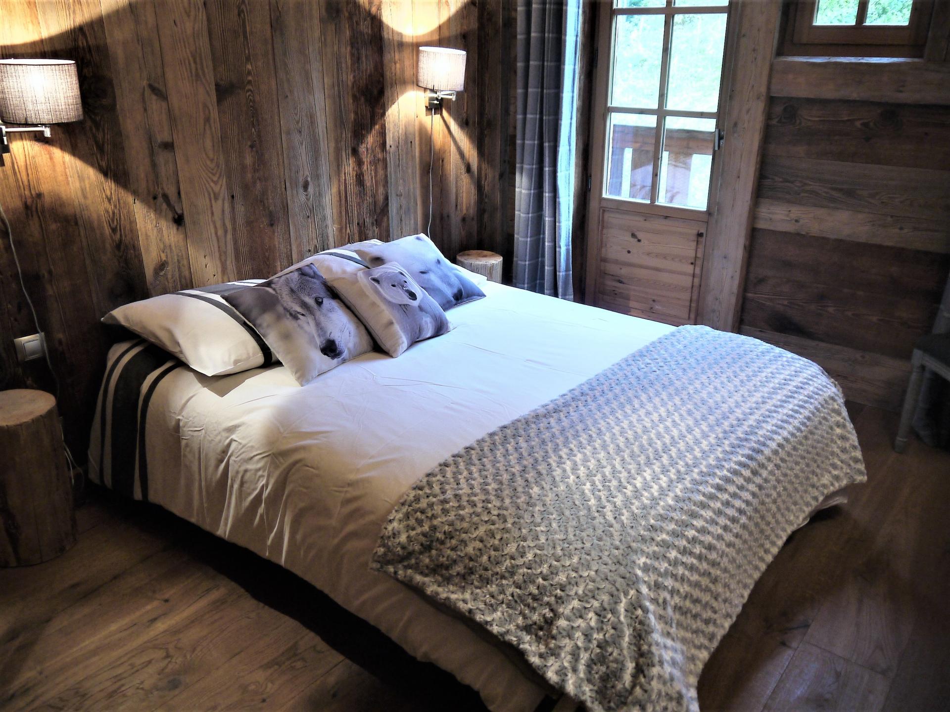 ANOTHER BEAUTIFUL BEDROOM IN A CHALET FOR WINTER HOLIDAYS