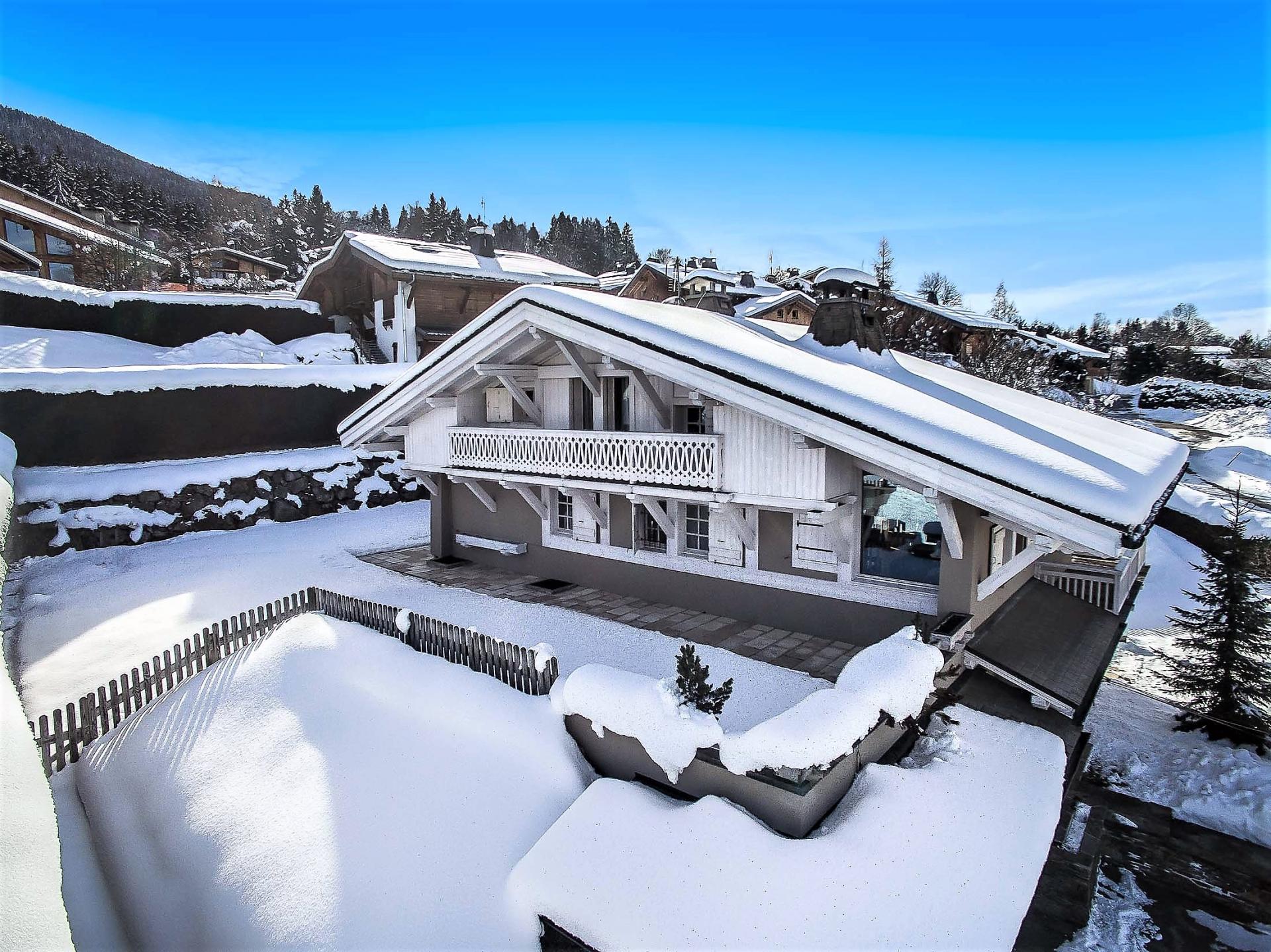 A BEAUTIFUL CHALET TO RENT FOR YOUR SKI HOLIDAY IN THE FRENCH ALPS