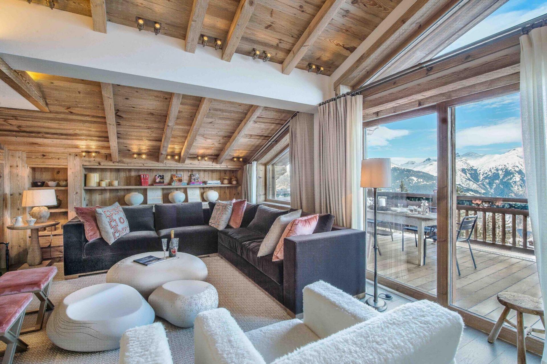A BEAUTIFUL LUXURY CHALET TO RENT  IN COURCHEVEL FOR YOUR HOLIDAY